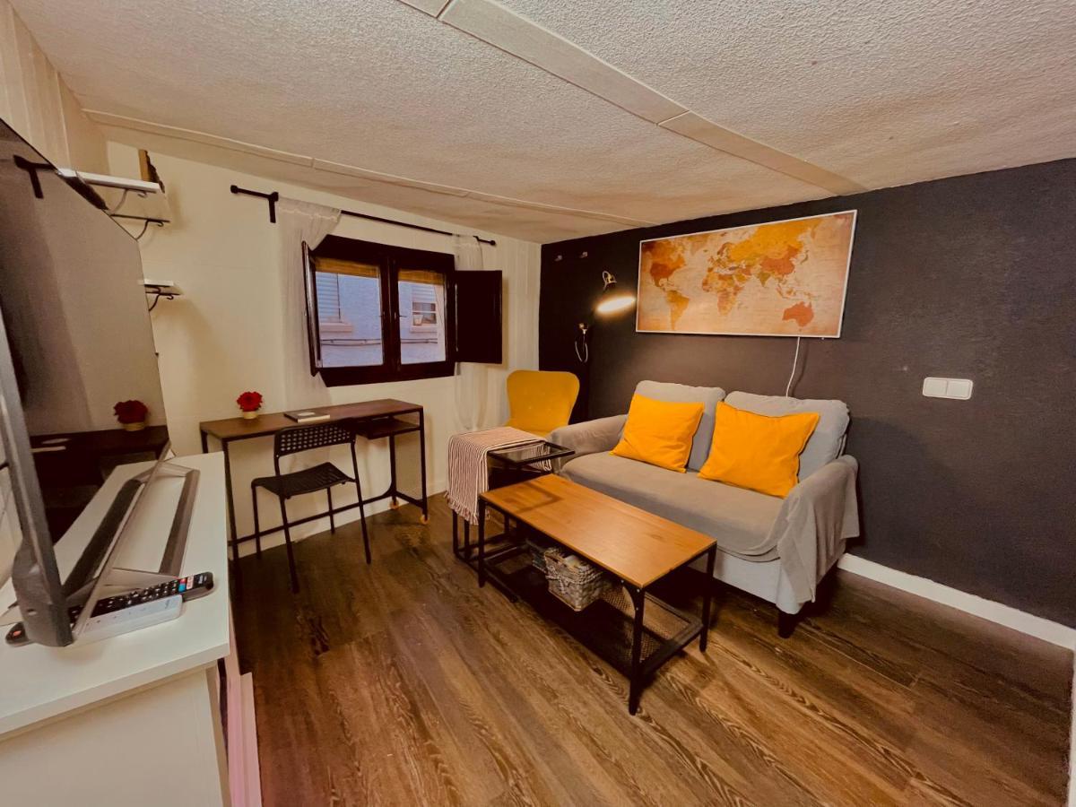 Casita Con Encanto En La Sierra De Gredos, *
